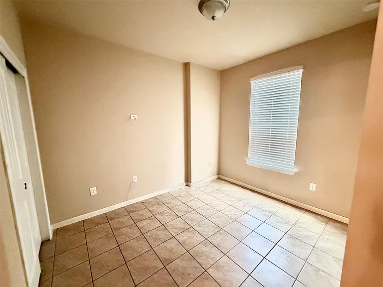 601 Katmai Cir — Photo 10