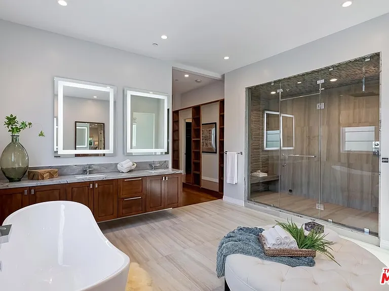9767 Monte Mar Dr — Photo 41