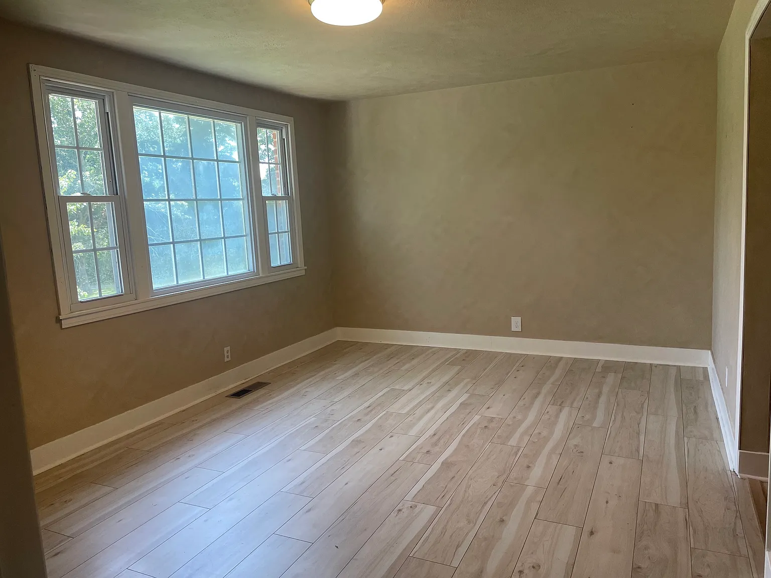 4471 Cato Rd — Photo 3
