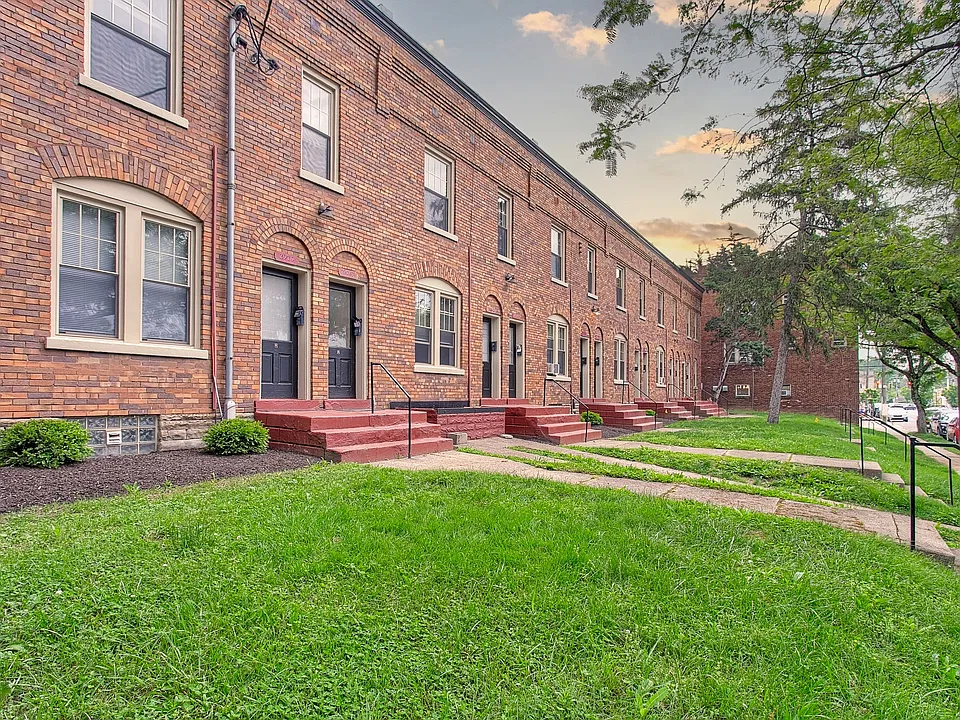 2910 Markbreit Ave #2