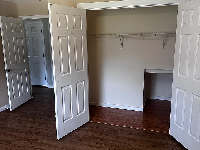 411 Main St #B — Photo 17