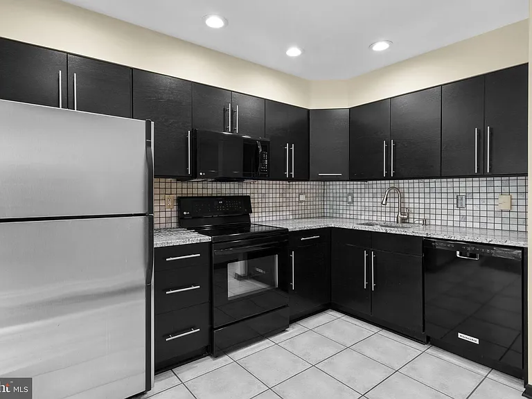 1469 Casino Cir — Photo 8
