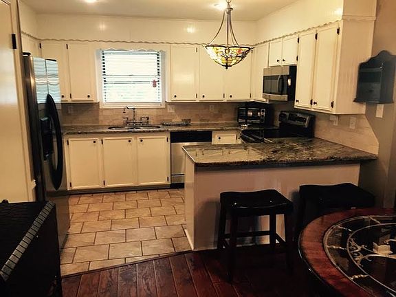 4th image of 108 Forest Ln