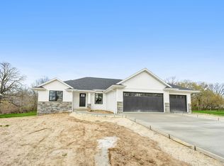 2891 Manitowoc Rd, Green Bay, WI 54311