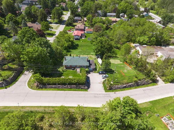 58 Old King Rd, Caledon, ON L7E 3J5