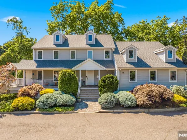 646 Teaneck Rd, Teaneck, NJ 07666