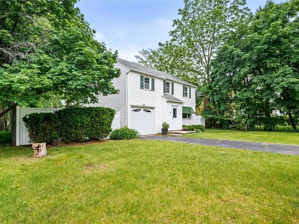 14 Fisher Rd, Rochester, NY 14624