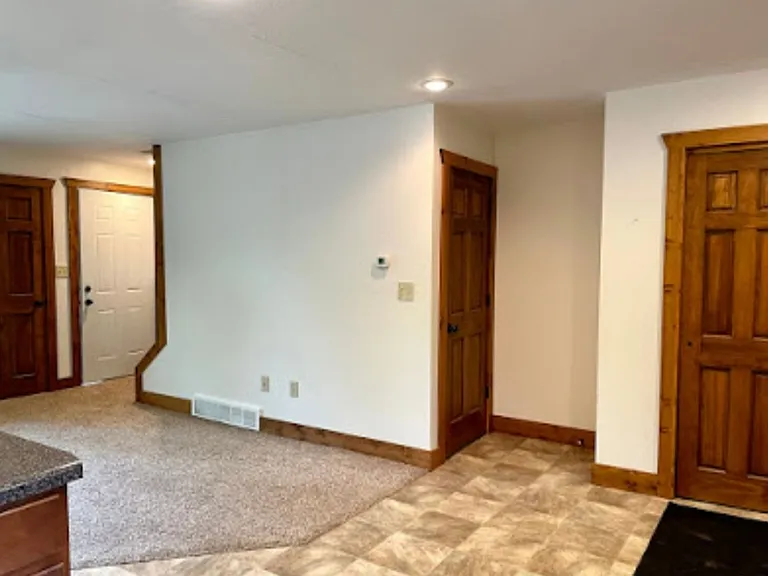 221 Maple St — Photo 8