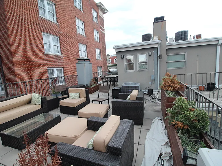 1514 21st St NW #9 — Photo 9