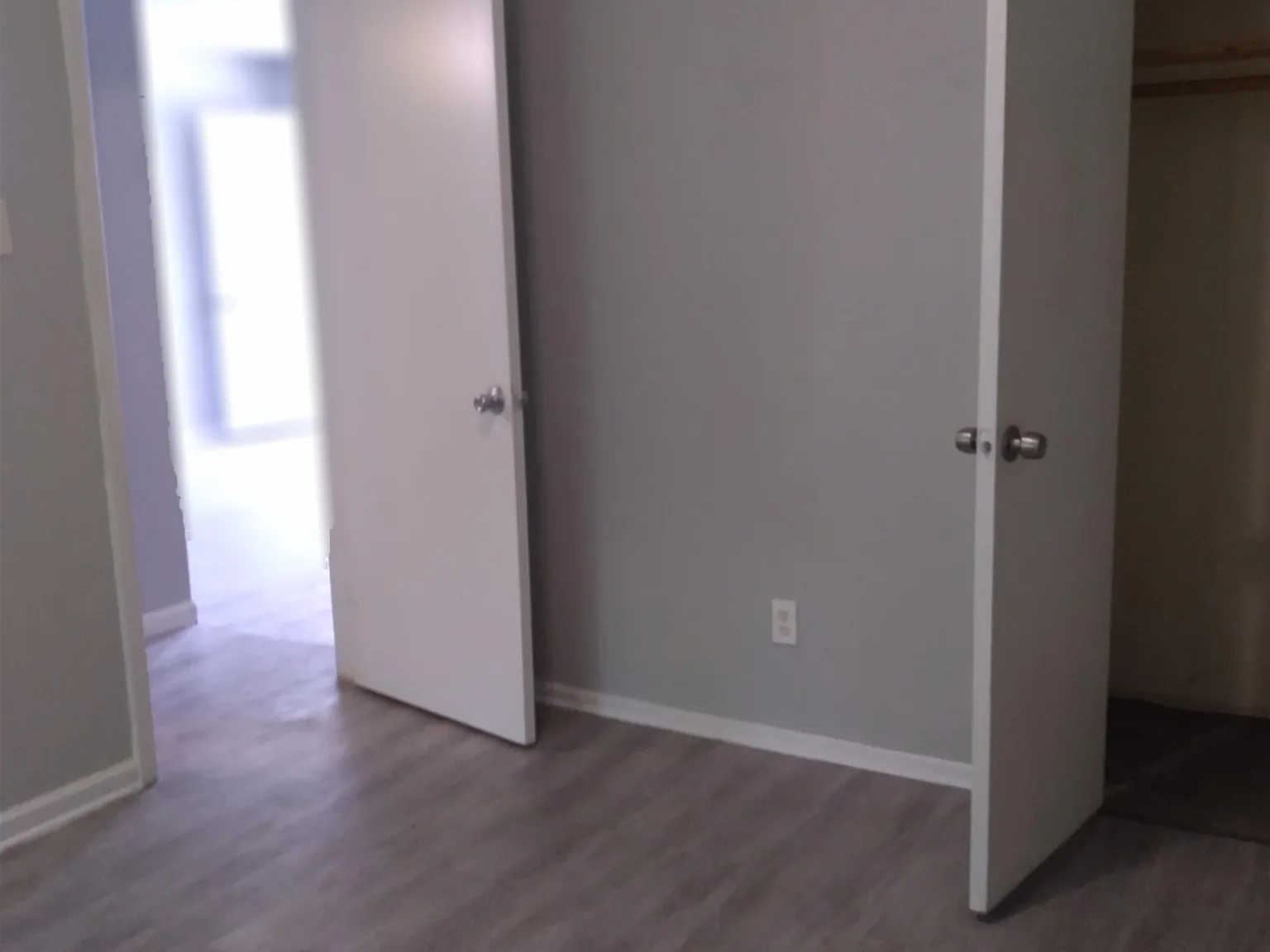 2 bed, 1.0 bath, $650 — Photo 2