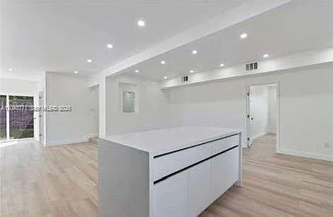 5701 SW 41st St — Photo 8