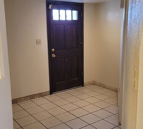 3rd image of 4762 W Caron St