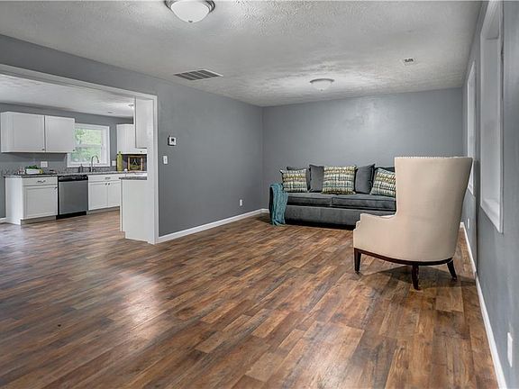 5th image of 8779 N Vernon Ln