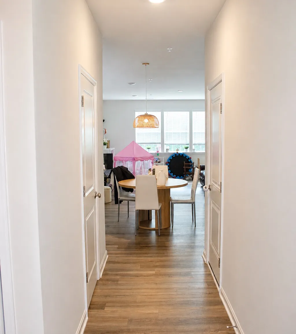 4 bed, 2.5 bath, 2313 sqft, $3,300 — Photo 4