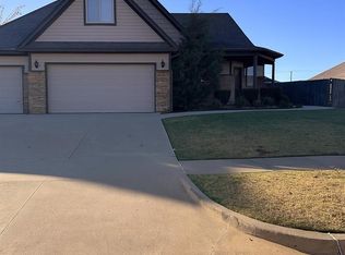 11240 NW 102nd St, Yukon, OK 73099