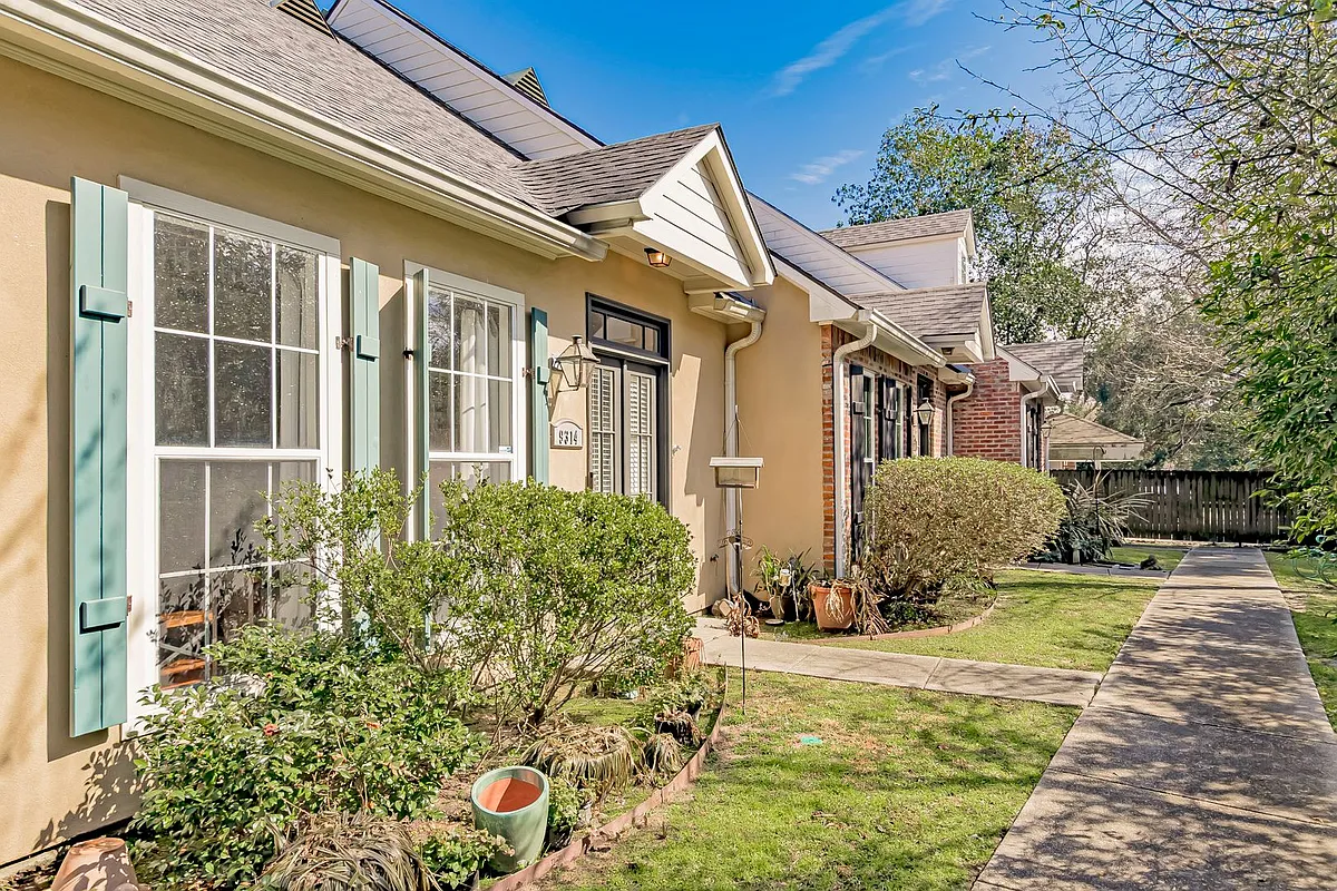 Building Photo - 9314 Pine Cone Ct