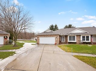 712 Dogwood Ct SW, Demotte, IN 46310