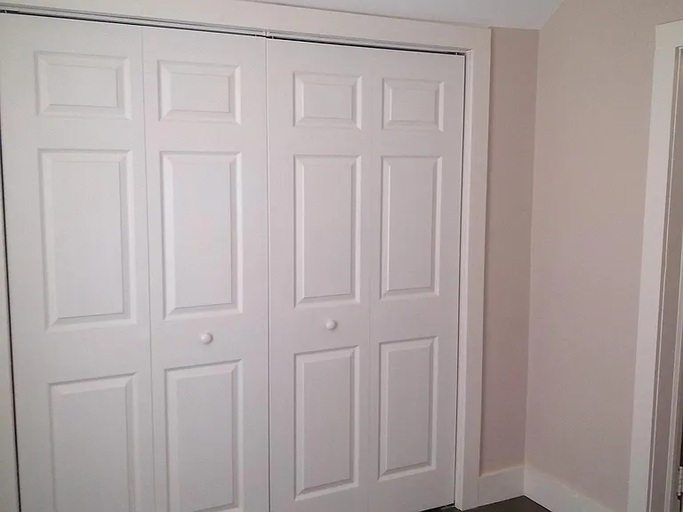 Bonus room with large closet.