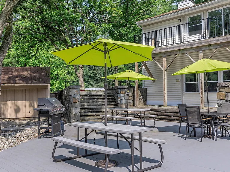 Foxrun Apartments — Photo 11