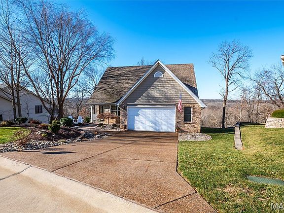 3rd image of 5921 Summerhedge Pl