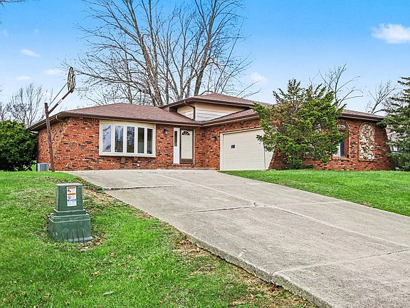 2nd image of 1379 Leeward Rd
