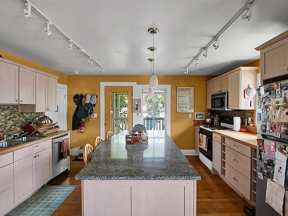 4th image of 78 Pitkin Street