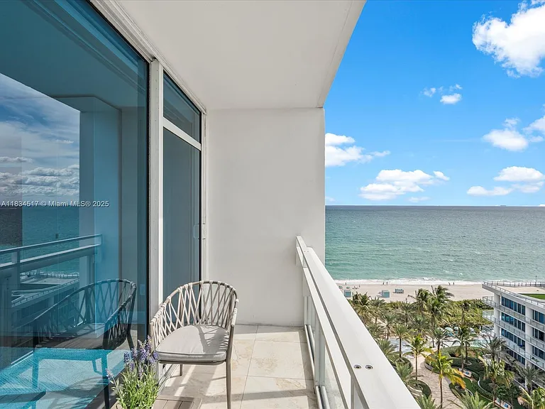 6801 Collins Ave #1402 — Photo 19