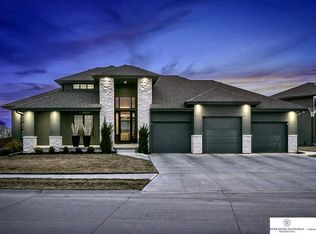 1606 S 208th St, Elkhorn, NE 68022