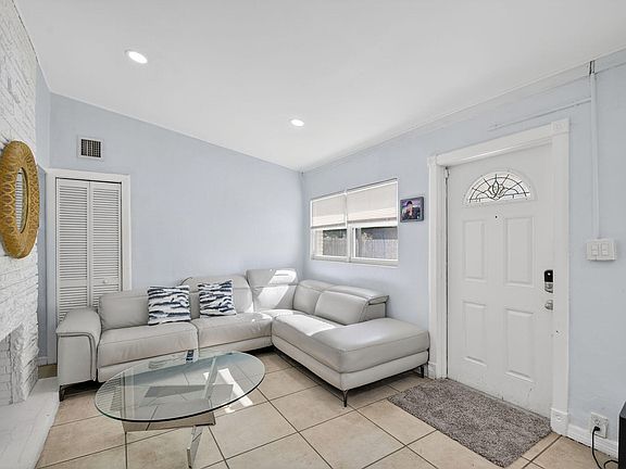 5th image of 4559 Cole Street