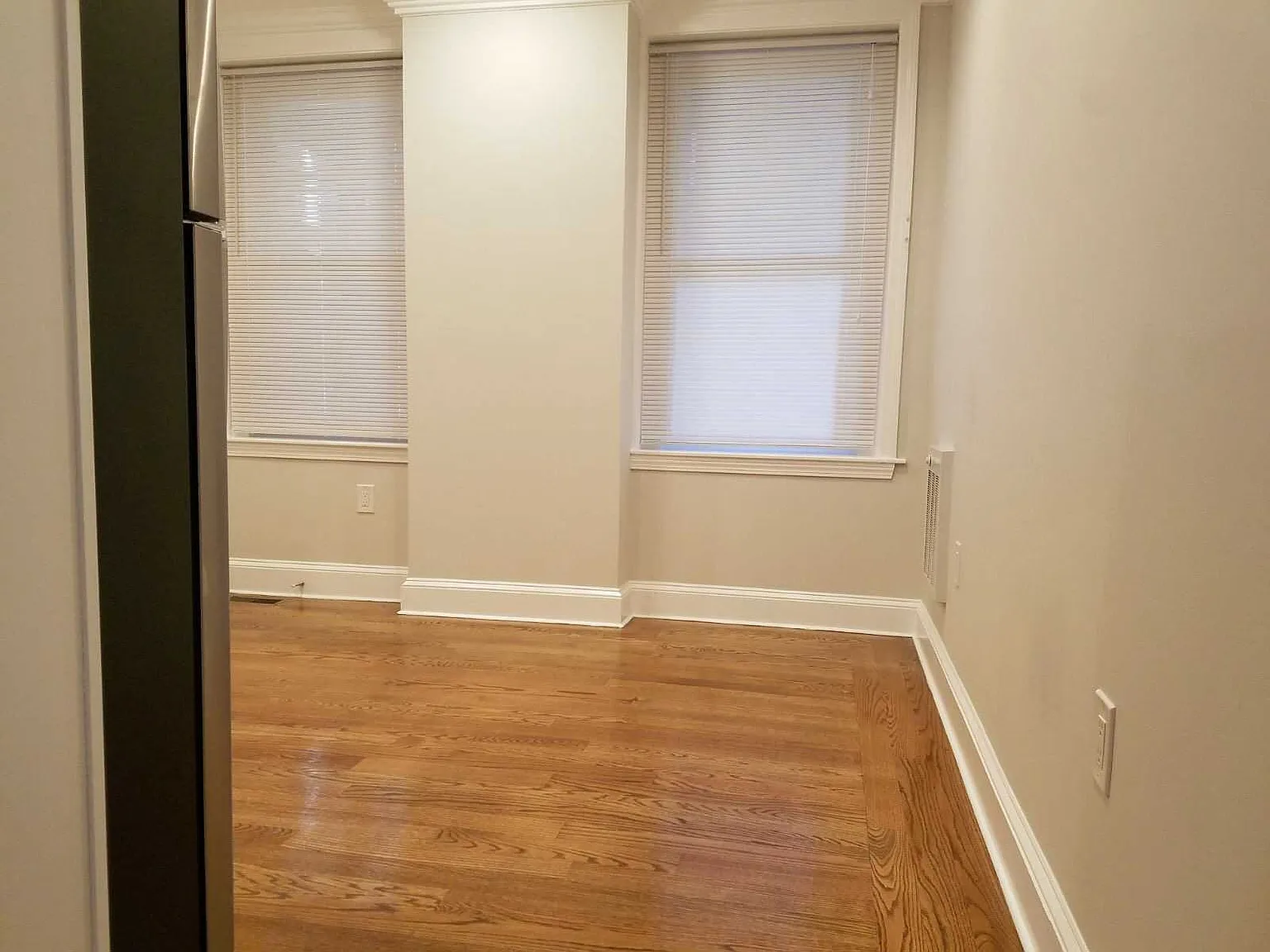 3 bed, $2,950 — Photo 2