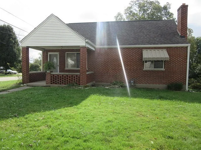 103 Walnut St photo 1