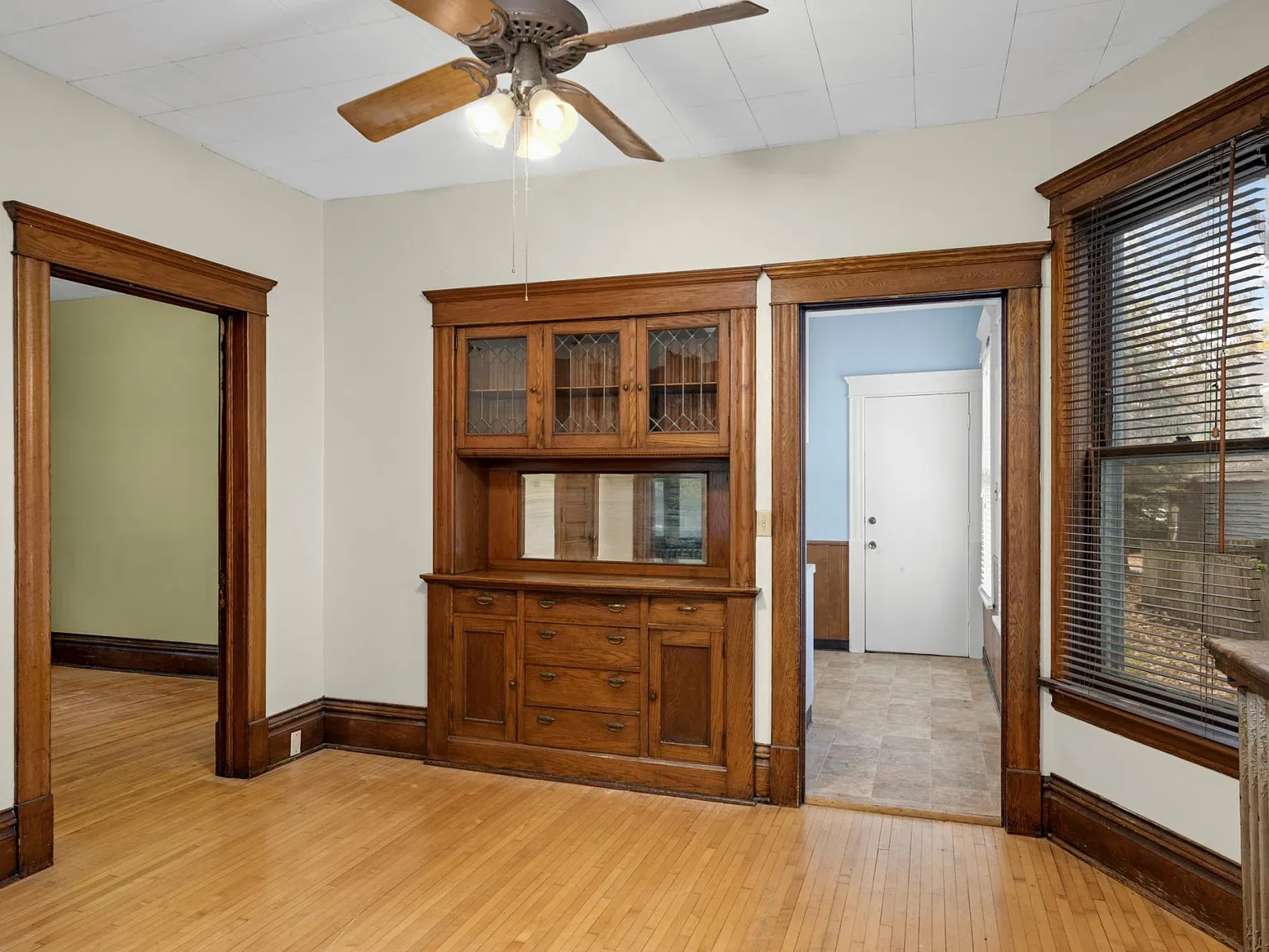 2 bed, 1.0 bath, 1232 sqft, $1,495 — Photo 4