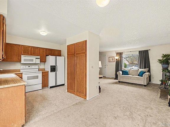 5th image of 11055 Dahlia Court