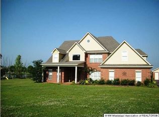 4071 Green Meadow Dr, Hernando, MS 38632