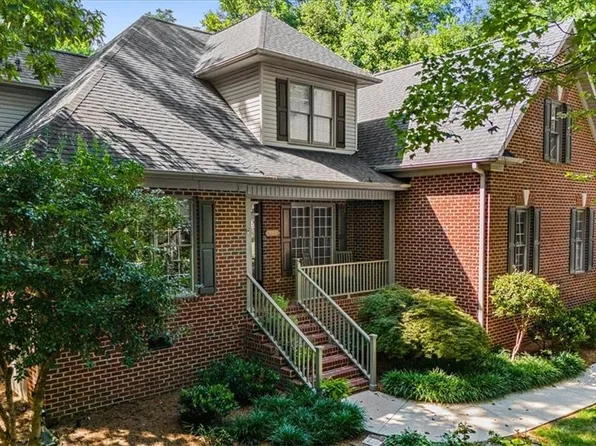 814 James Doak Pkwy, Greensboro, NC 27455