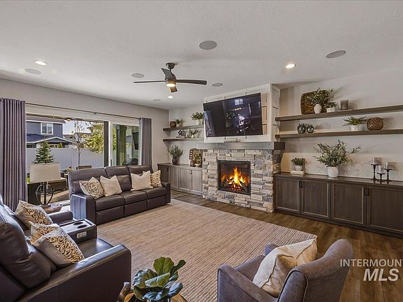 2nd image of 8033 W Sparks Lake Dr