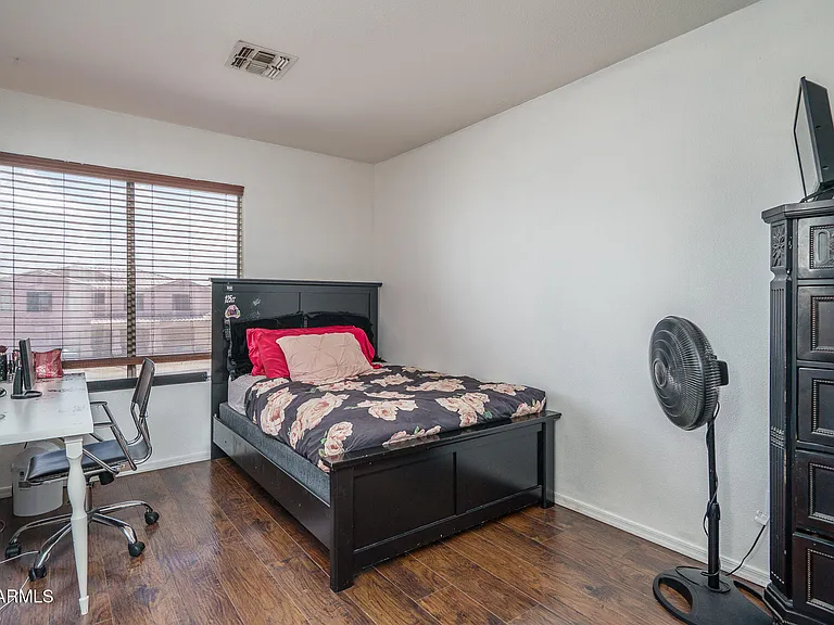 16006 W Lincoln St — Photo 12