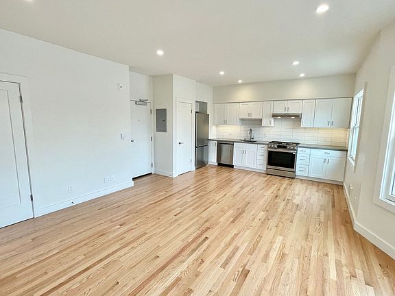 4th image of 1 Mallorca Way APT 301
