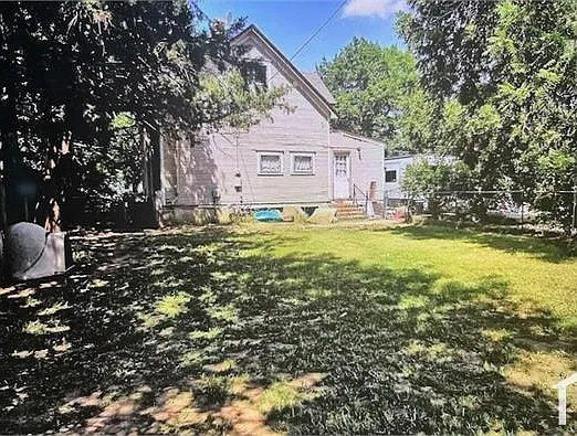 315 W 11th St — Photo 21