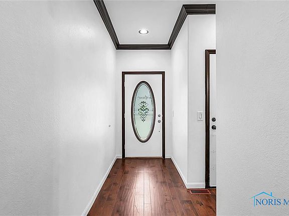 5th image of 2655 W Village Dr
