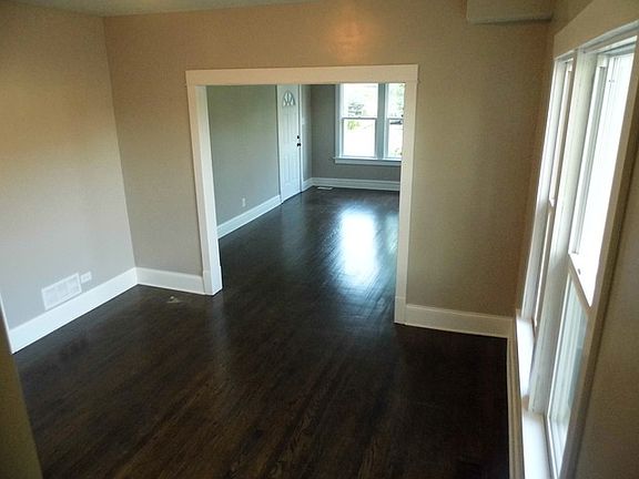 4th image of 28 N Harvard Ave