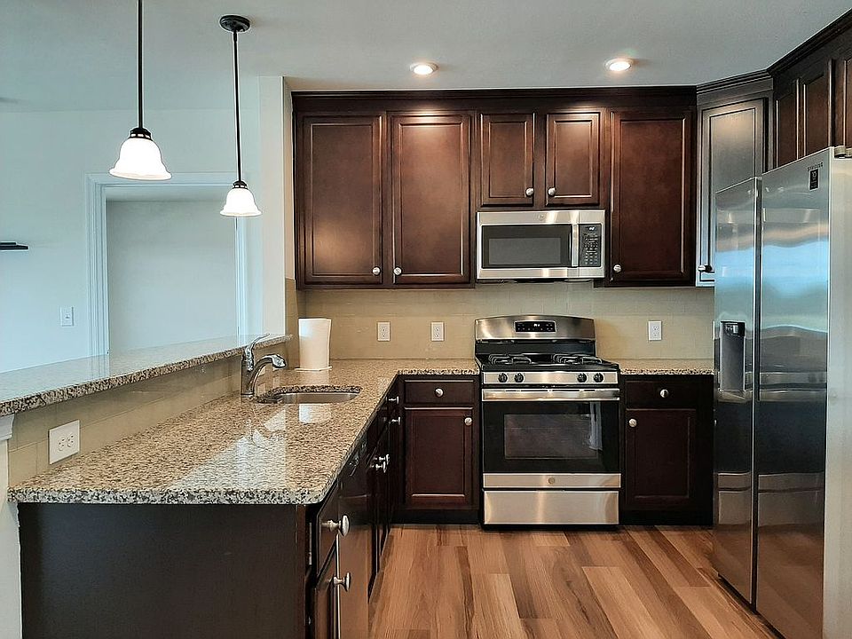 1st image of 24238 Zinfandel Ln #307