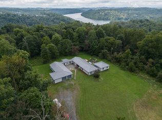 225 Lubbuck Ln, Morgantown, WV 26508