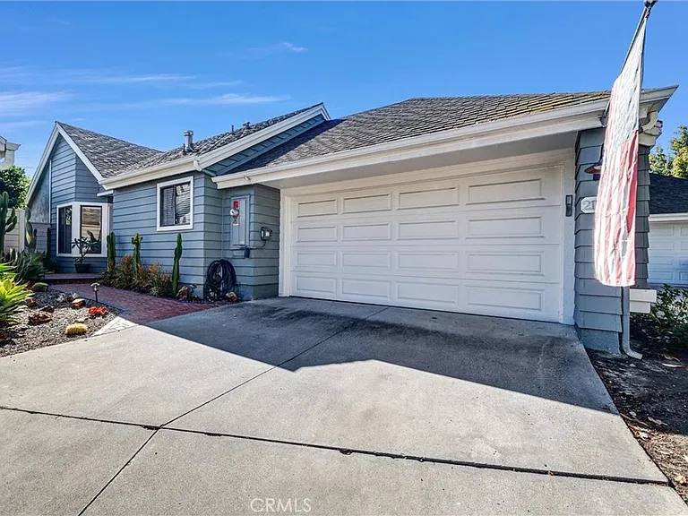 21702 Alderbrook — Photo 1