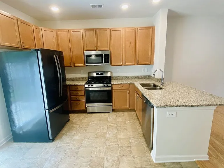 9213 Grand Valley Dr — Photo 5