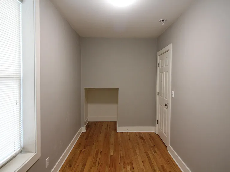 128 Gold Ave SW — Photo 5