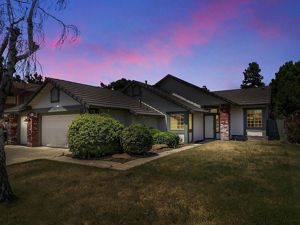 1st image of 659 Chenin Blanc Dr