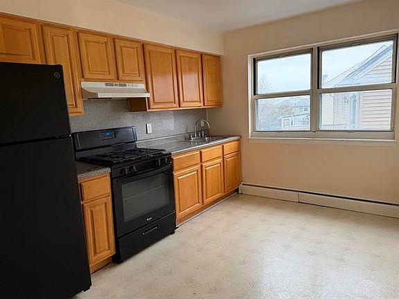 4th image of 3600 Charles Ct APT 12