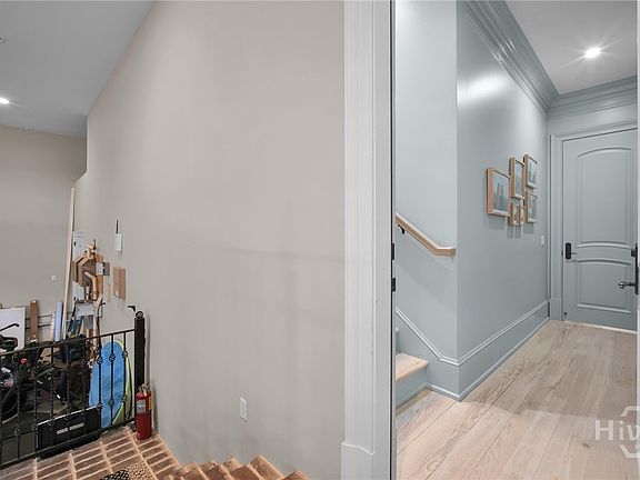5th image of 160 Oatland Island Rd #B