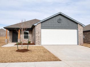 5413 Daxton Dr, Tuttle, OK 73089